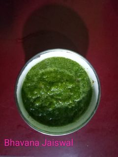 फ्रेश हरी चटनी (Fresh hari chutney recipe in hindi) रेसिपी मुख्य फोटो