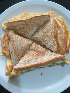 A picture of Omelette bread.