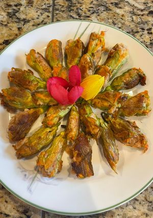 Hình của món Bông bí nhồi ham chay.