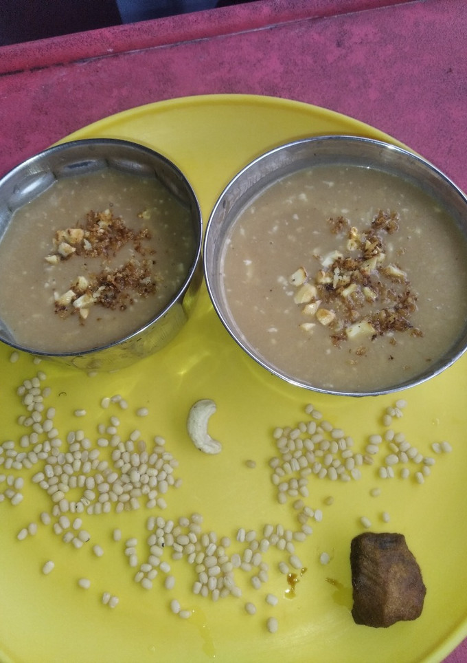 உளுந்து மாவு கஞ்சி செய்முறை முக்கிய புகைப்படம்