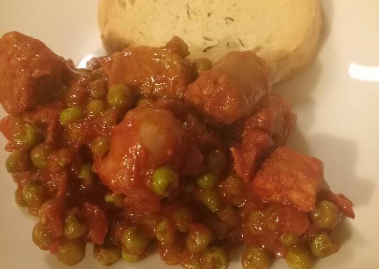 Trio of meat and pea stew