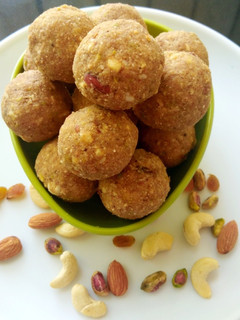 A picture of Dry fruits and gond laddu.
