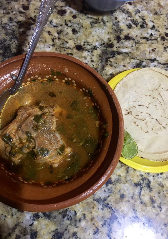 Una foto de Pozole de verdolagas!