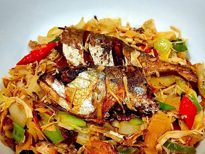 Langkah Mudah untuk Membuat Resep Tumis Jantung Pisang Kecombrang dengan Ikan Kembung dan Teri yang Uenak Anti Ribet, Uenak Banget