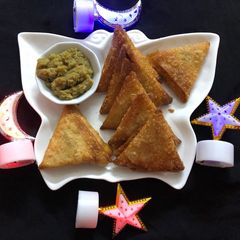 A picture of Minced Mutton Samosa.