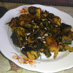 Taro leaves fritters A picture of Taro leaves fritters.