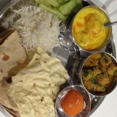A picture of Thali.