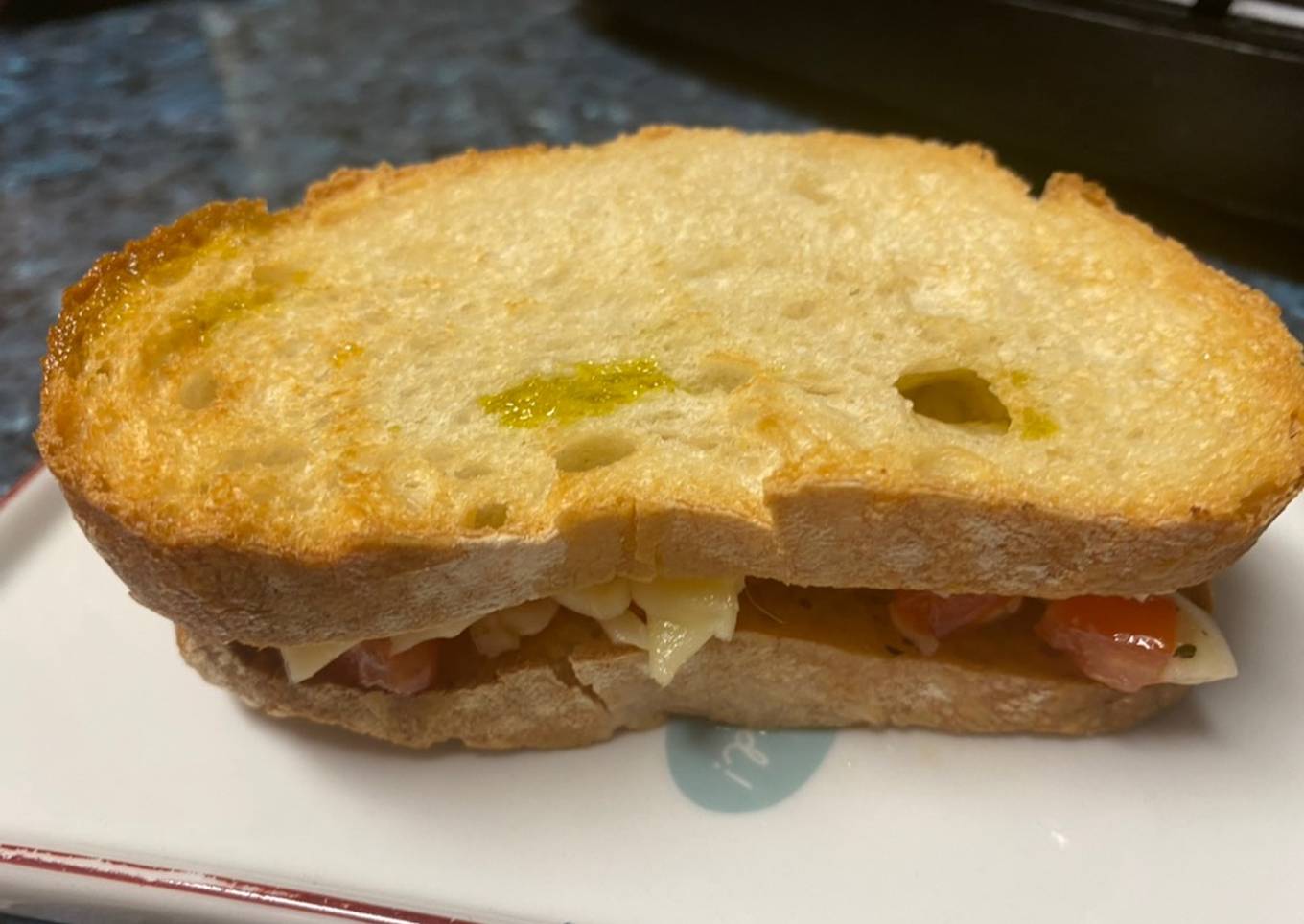 Bocadillo de bruschetta