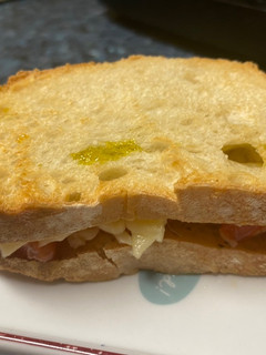 Una foto de Bocadillo de bruschetta