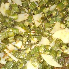 A picture of Bhindi aloo.