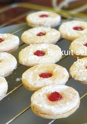 Foto resep Biskuit selai strawberry