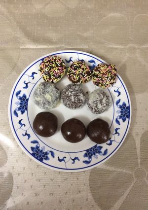 A picture of Chocolate ladoo.