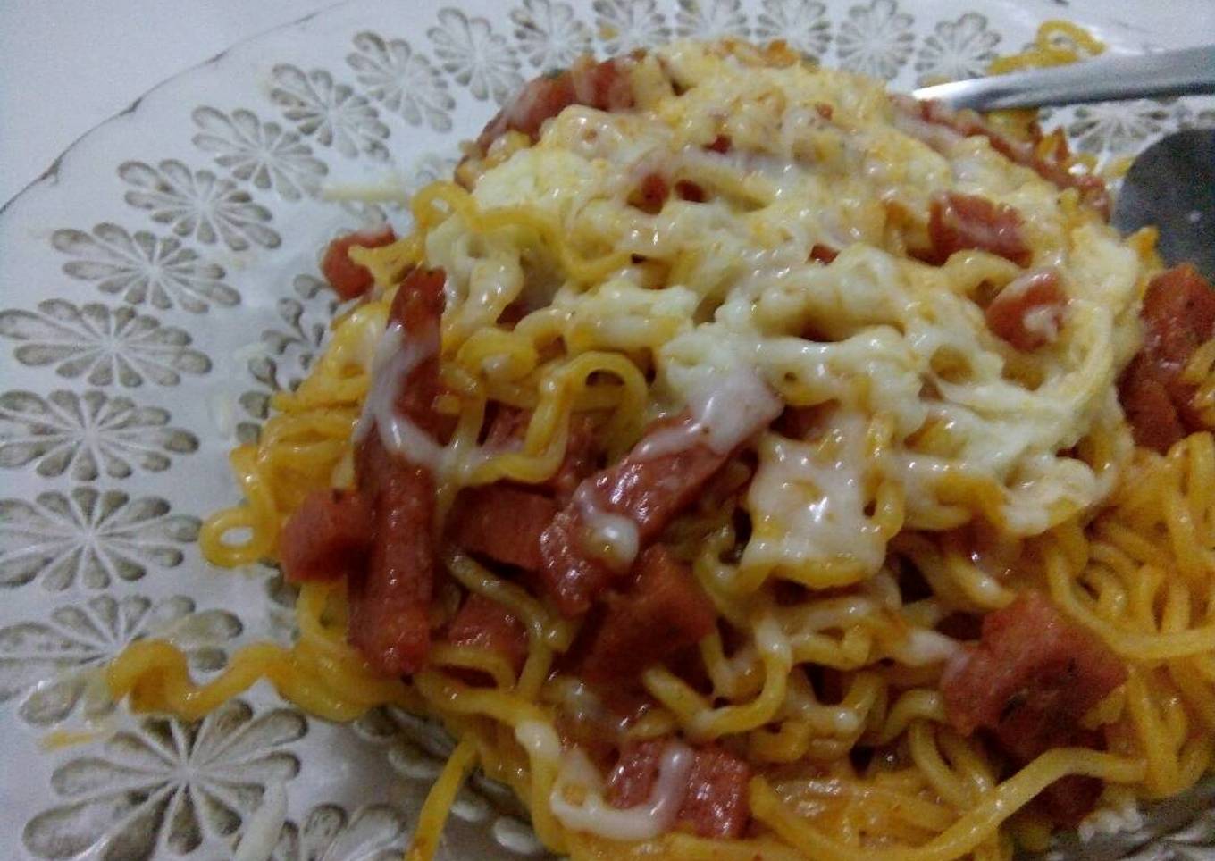 Sarimi duo goreng mix pasta Bolognese