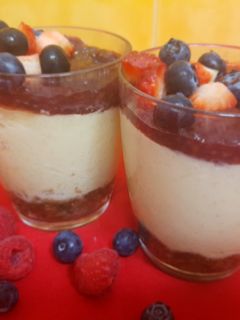 Una foto de Vasitos de cheesecake al microondas