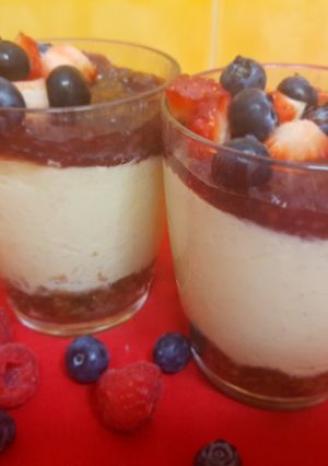 Una foto de Vasitos de cheesecake al microondas