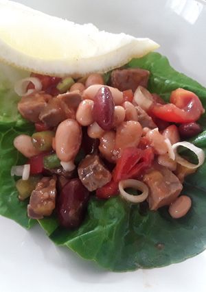 A picture of Sig's Hot Beef and Bean Salad.