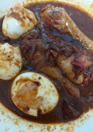 A picture of KINAMATISANG MANOK (Tomato Chicken Stew).