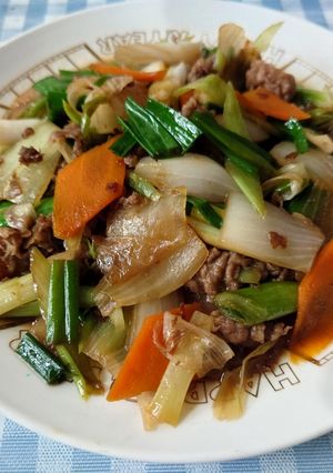 蒜苗炒牛肉 的食譜成品照片