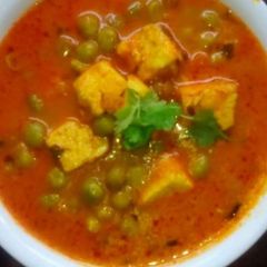 A picture of Matar Paneer Masala.