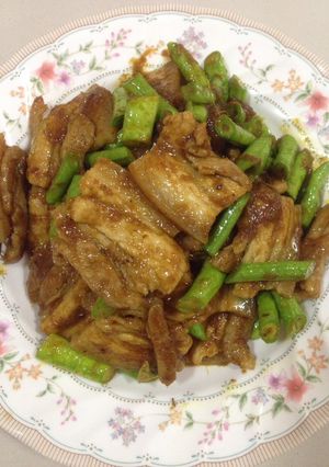 รูปของ “ผัดพริกแกงใต้ถั่วฝักยาวใส่หมูสามชั้น”