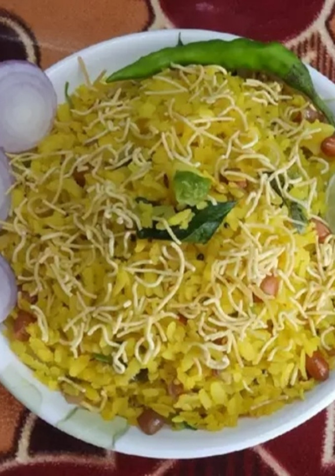 A picture of Kanda Bateta poha.