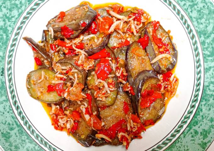 Ternyata begini lho! Bagaimana cara memasak Tumis Terong Teri Nasi yang lezat