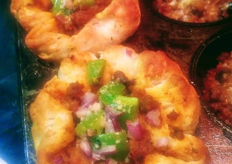 Recipe of Yummy Mini Pizza Pot Pies