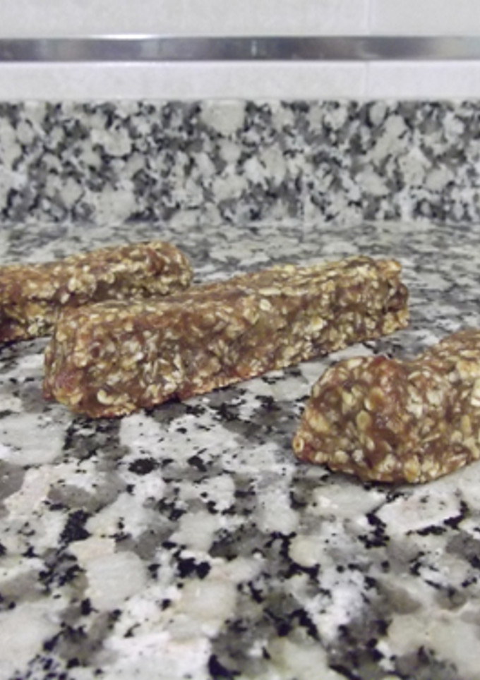 Una foto de Barritas de avena y dátiles