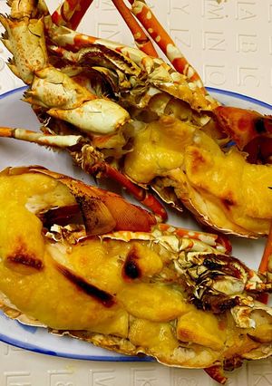 Hình của món Tôm hùm phô mai bỏ lò.