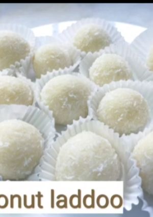 A picture of Coconut laddoo.