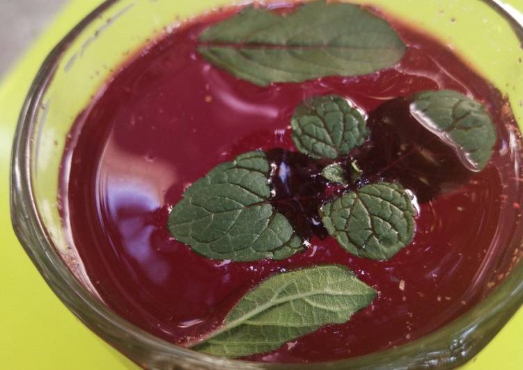 How to Prepare Perfect Pink juice beet root juice