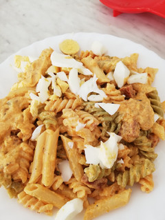 Una foto de Espirales, macarrones, spaghetti con chorizo