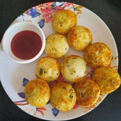 Rava appe A picture of Rava appe.