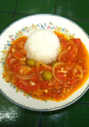 Una foto de Pescado encebollado