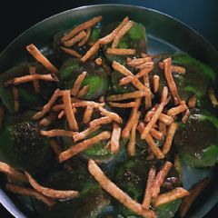 A picture of Shakarkandi chat.