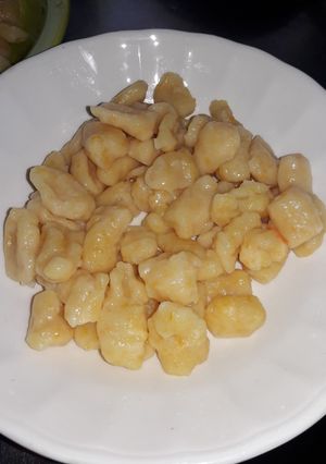 Una foto de • Ñoquis caseros de zapallito anco •