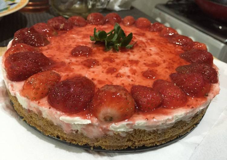 Langkah Mudah untuk Menyiapkan Strawberry Cheese Cake (No Bake) Anti Gagal