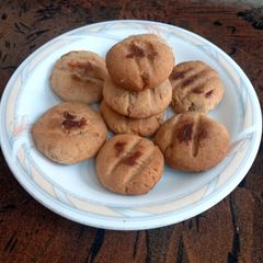 A picture of Delicious Date cookies 🌭🌭.