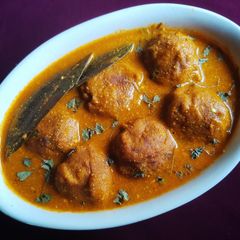 A picture of Paneer kofta curry.