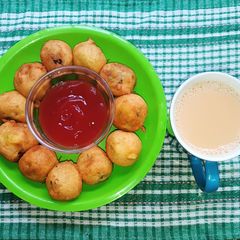 A picture of Bateta vada (Potato Balls).