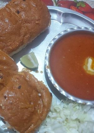 A picture of Pav bhaji.