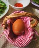 Trứng gà luộc lòng đào