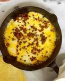 Queso fundido con chorizo