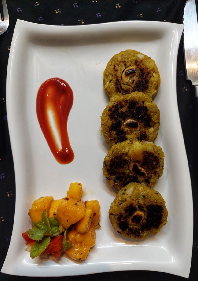 अरबी कटलेट (Arbi cutlet recipe in hindi) रेसिपी मुख्य फोटो