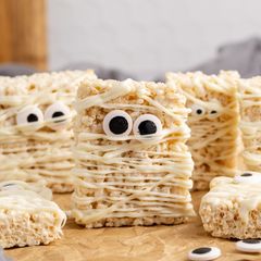 A picture of Mummy Rice Krispie Treats.