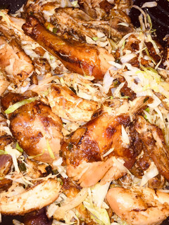 A picture of Roasted chicken with cabbage sauce.