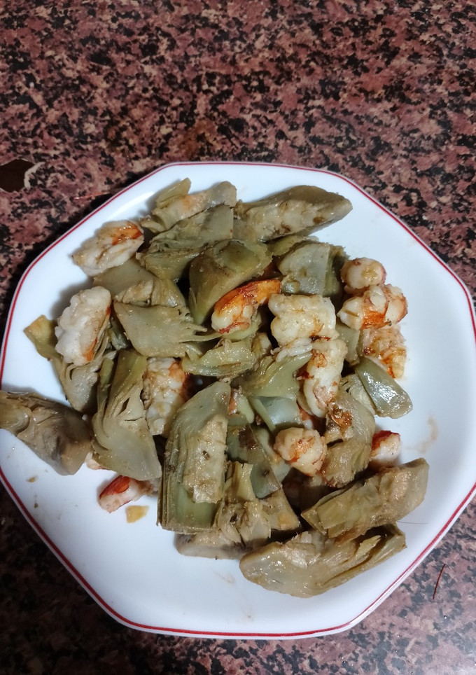 Una foto de Alcachofas con Gambones