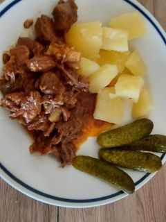 Marhapörkölt-bográcsban recept fotója