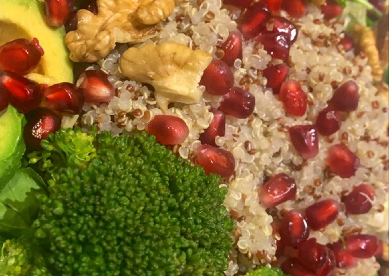 Pomegranate quino salad