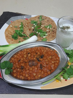 પંજાબી છોલે(Punjabi chhole recipe in Gujarati) રેસીપી મુખ્ય ફોટો